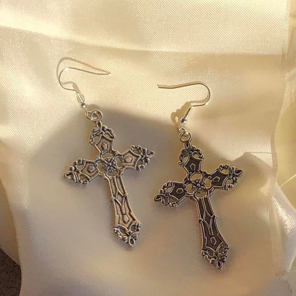 Gothic Cross Earrings - Picture 1 of 1